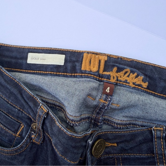 Woman’s Kut From The Kloth Denim Jeans
Lucille Skinny Size 4 - Picture 3 of 9